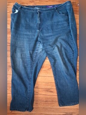 Right Fit by Catherines - Women's Curvy Plus Size Denim Stretch Jeans. Size 28W